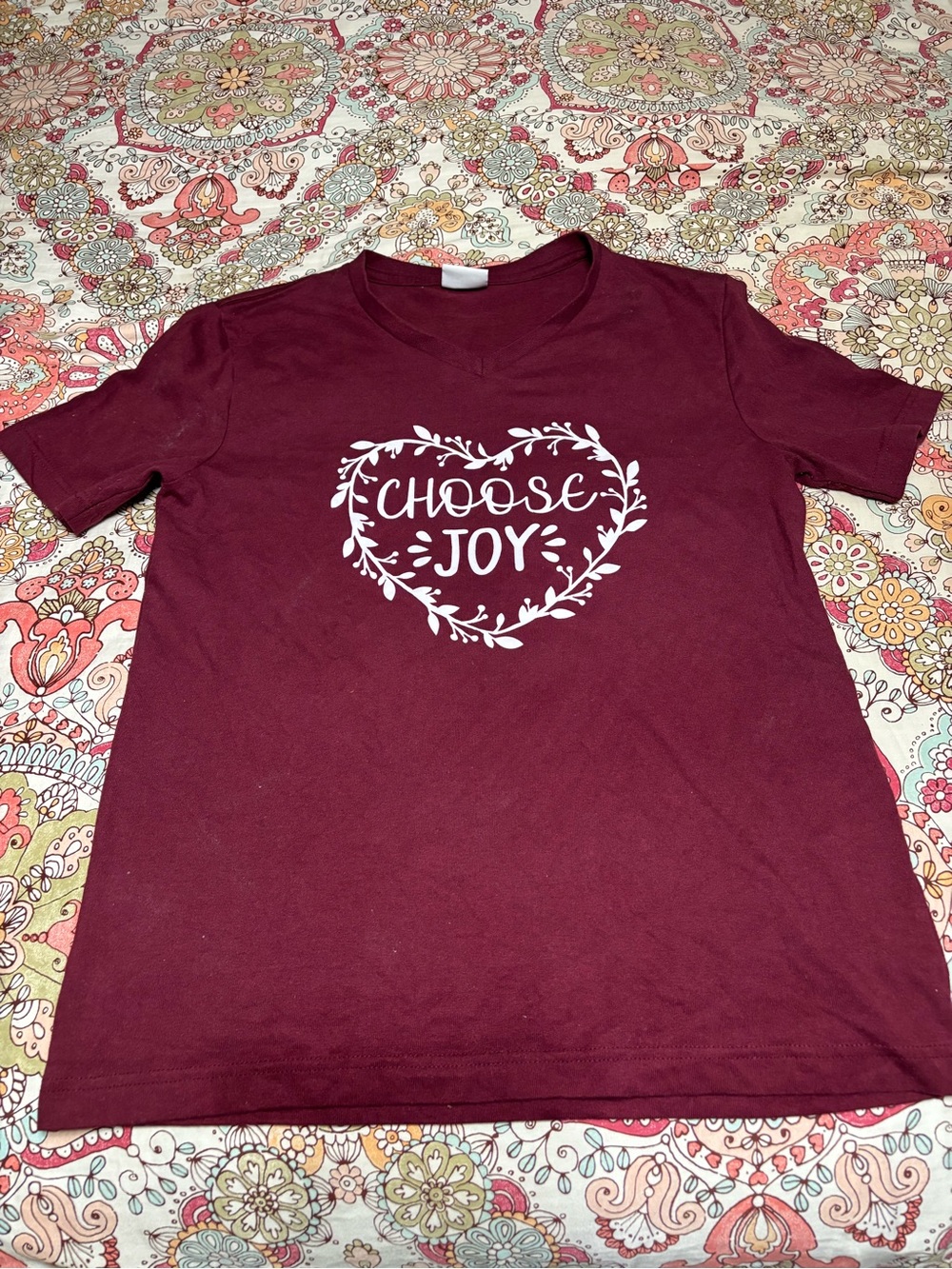 100% cotton Choose Joy tee- Burgundy